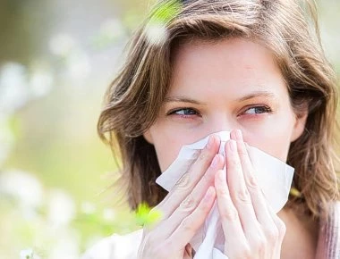 Γιατί “τρέχει” η μύτη σας ακόμα και χωρίς να έχετε αρρωστήσει;